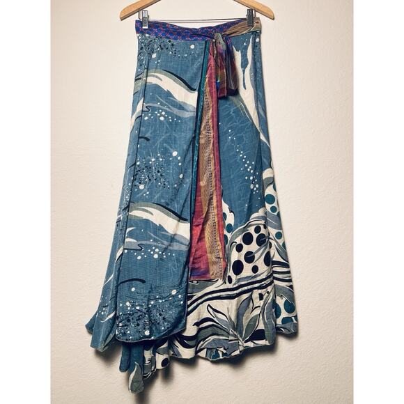 Recycled 100% Silk Long Maxi Wrap Skirt Free Size Blue Abstract Print Gypsy Boho - Picture 6 of 7